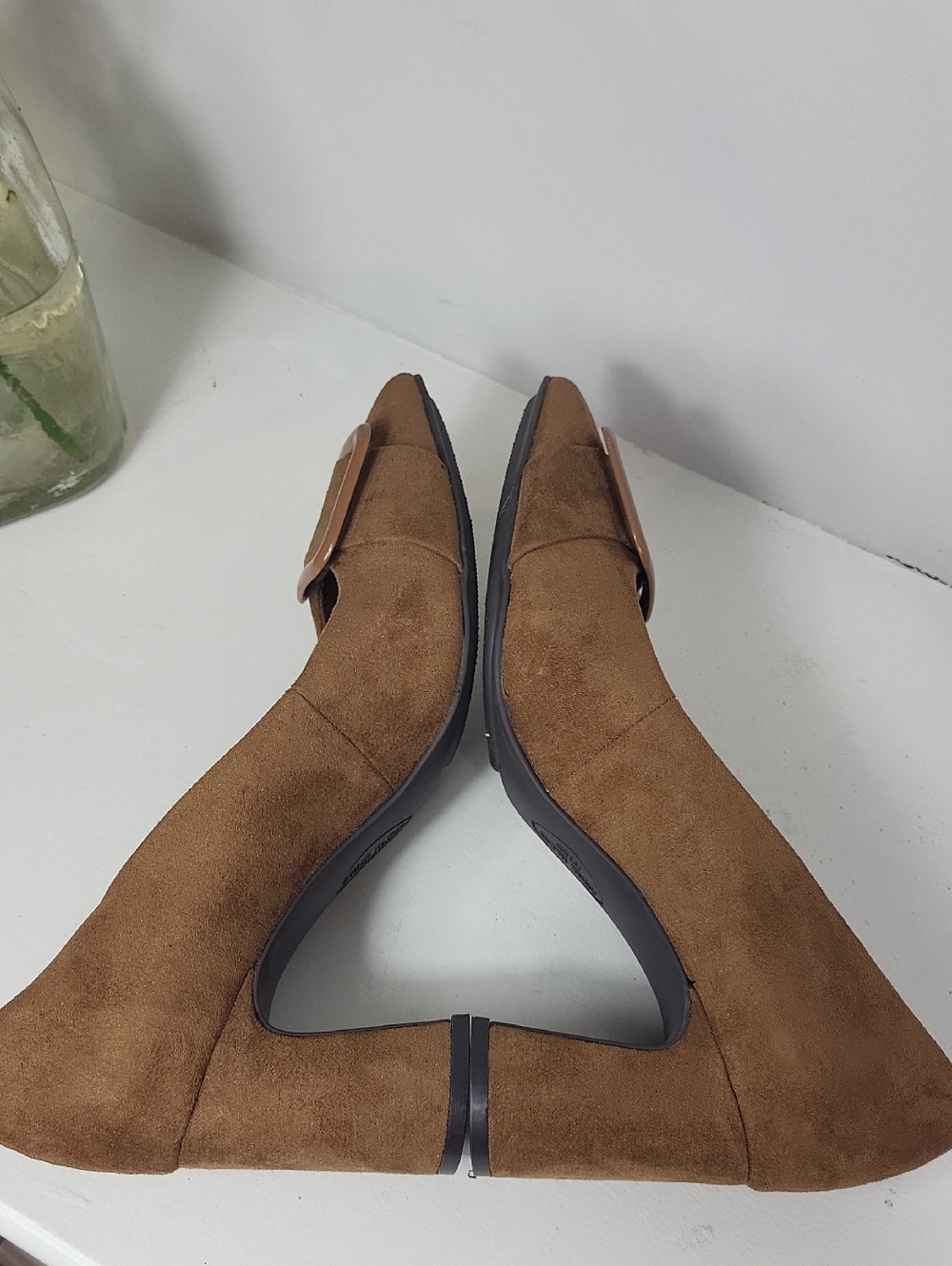 Anne Klein Bentley Tan Brown Suede Pointed Toe Buckle Pumps. Size 6 - Picture 6 of 11